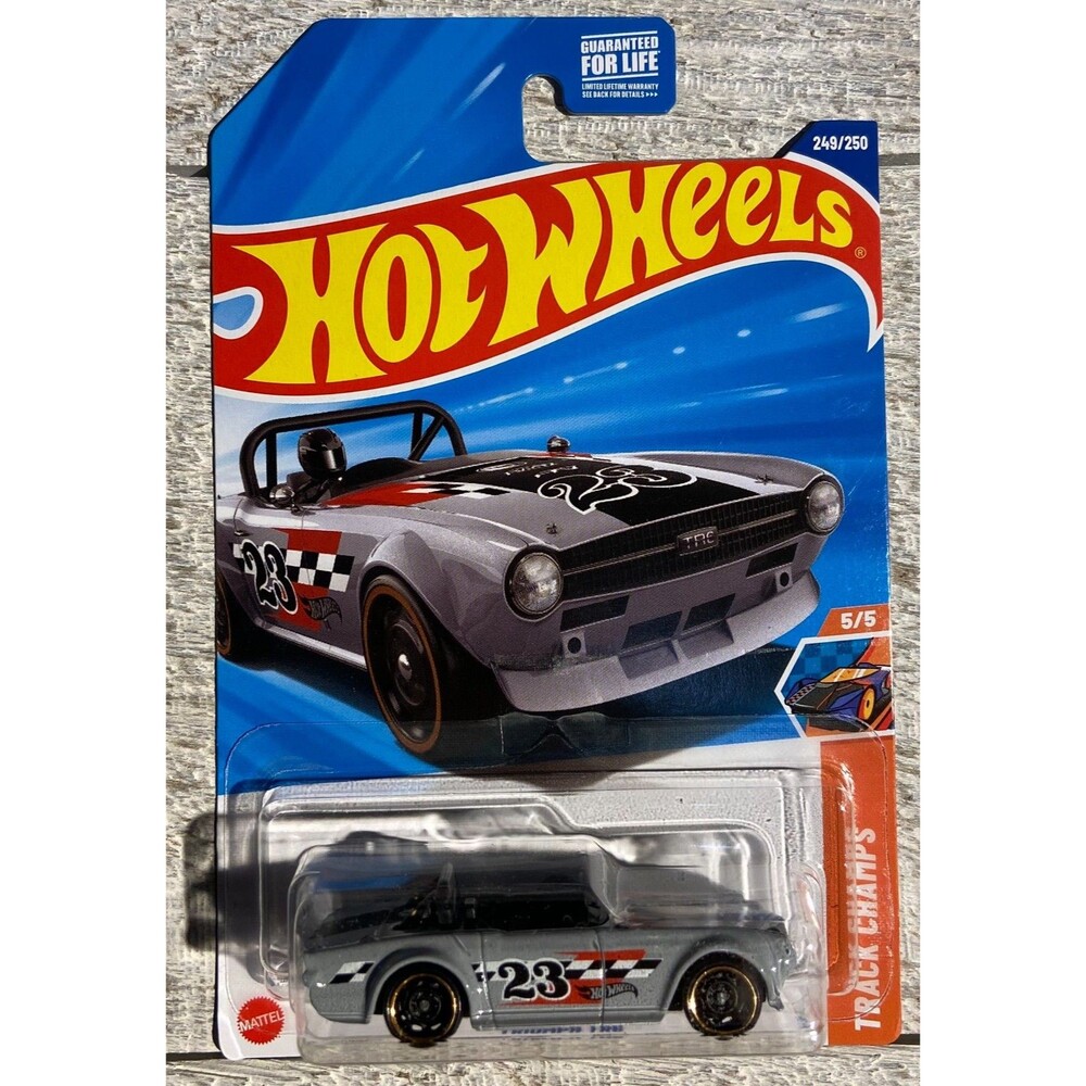 2025 Hot Wheels #249 Triumph TR6 TREASURE HUNT